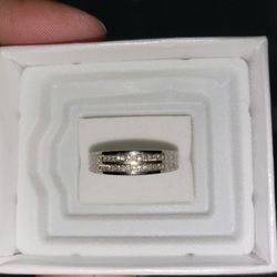 Silver Wedding Band With Diamonds Size 8