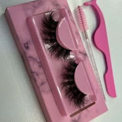 eyelashes