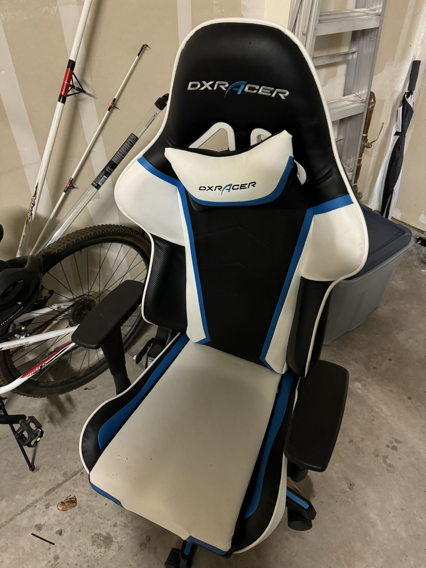 DX Racer Gaming Chair