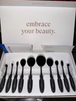 Vanity Planet Oval Makeup Brush Set