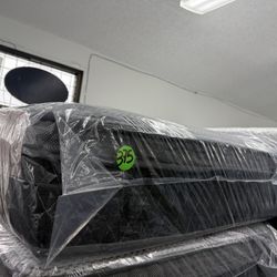 BRAND NEW TWIN SIZE PILLOW TOP HYBRID MATTRESS & BOX SPRING BED SET