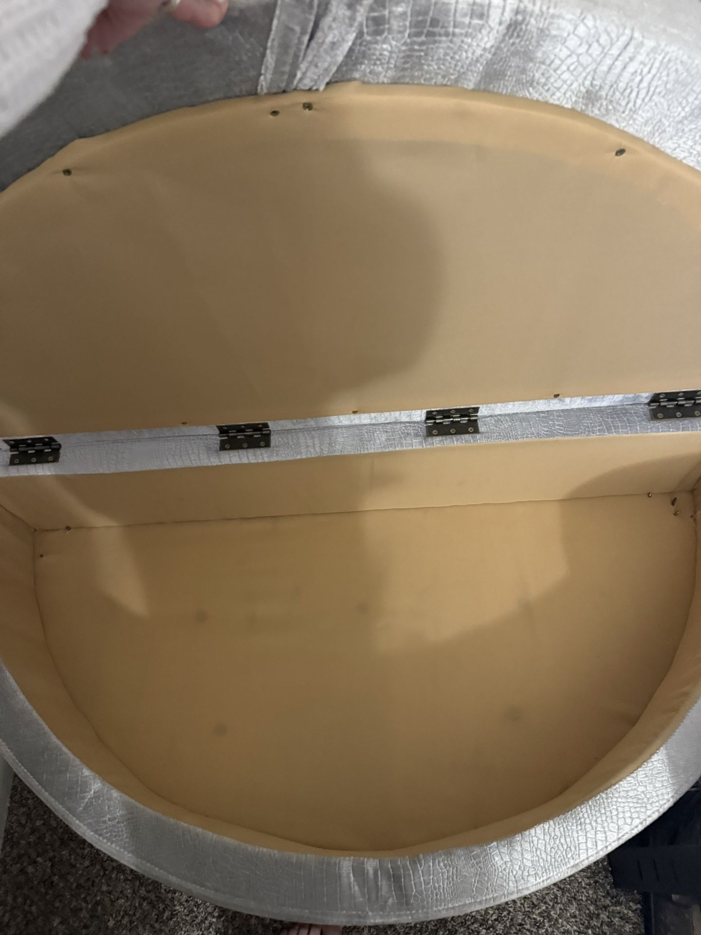 Gray Tufted Ottoman With Storage