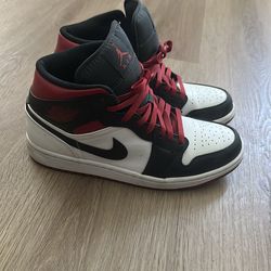 Nike Air Jordan 1 Mid