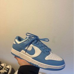 Nike Dunk Low UNC Size 9 Mens