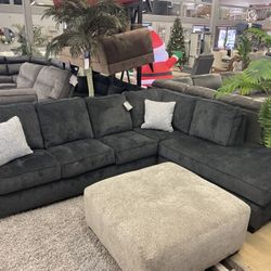 Altari 2pc Sectional Sofa w/ Chaise