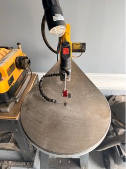 DEWALT DW788 20" Scroll Saw with Stand