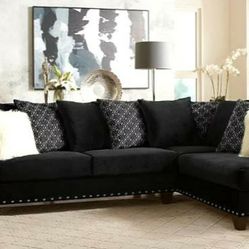 Sectional Tuxedo Black New Can Deliver