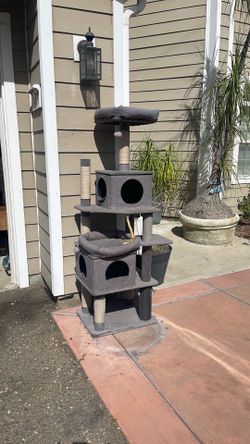 Cat tree