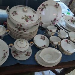 Thames China Moss Rose Casserole 9" [I have other items too]