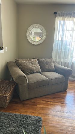 7 ft couch and loveseat set