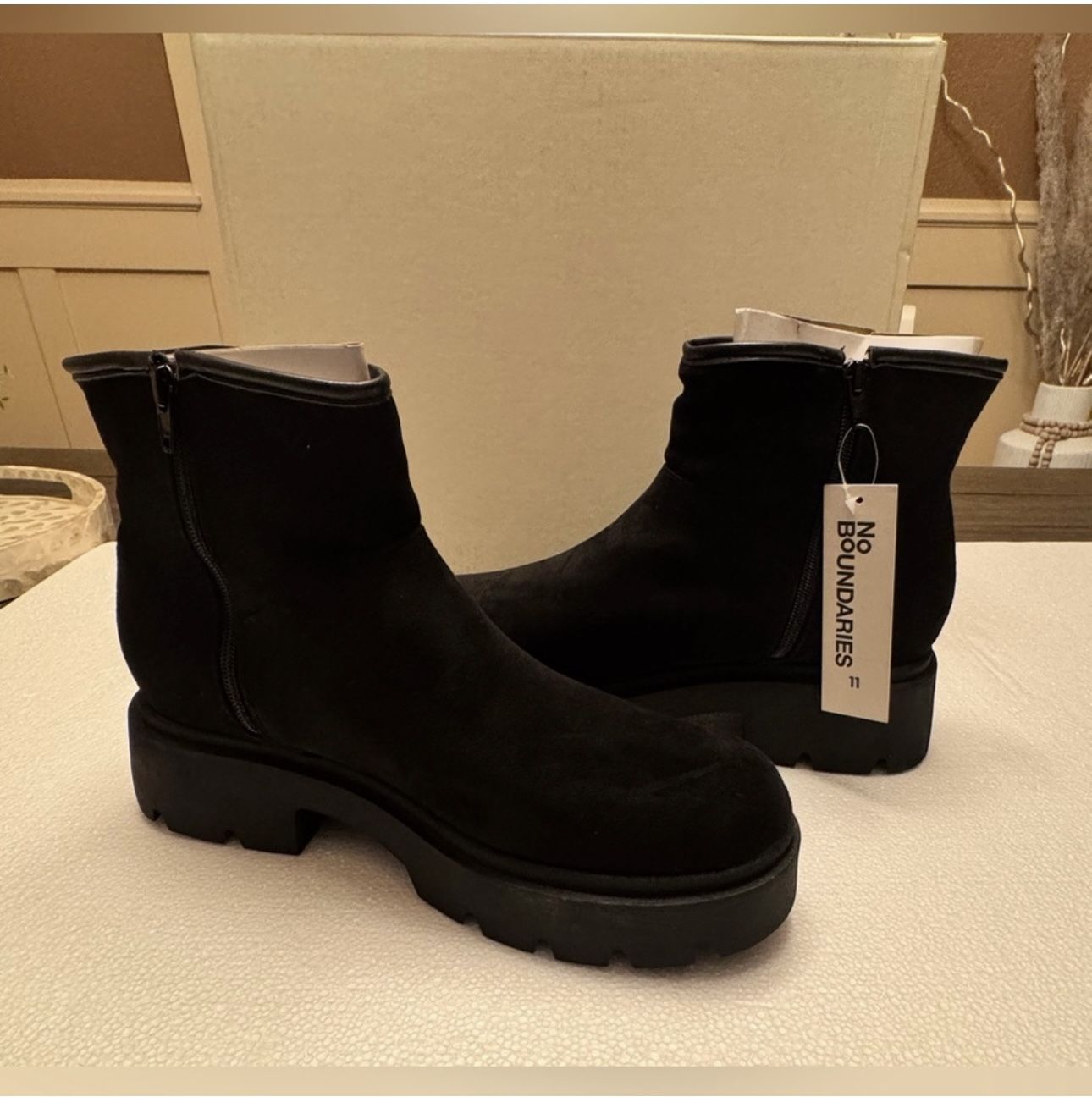 No Boundaries Women's Black Ankle Boots Size 11
