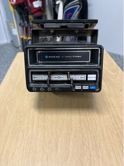8 TRACK PLAYER SANYO CAR  FLOOR/ DASH MOUNT
