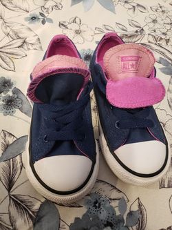 Girls converse shoes and stride right sandals size 8