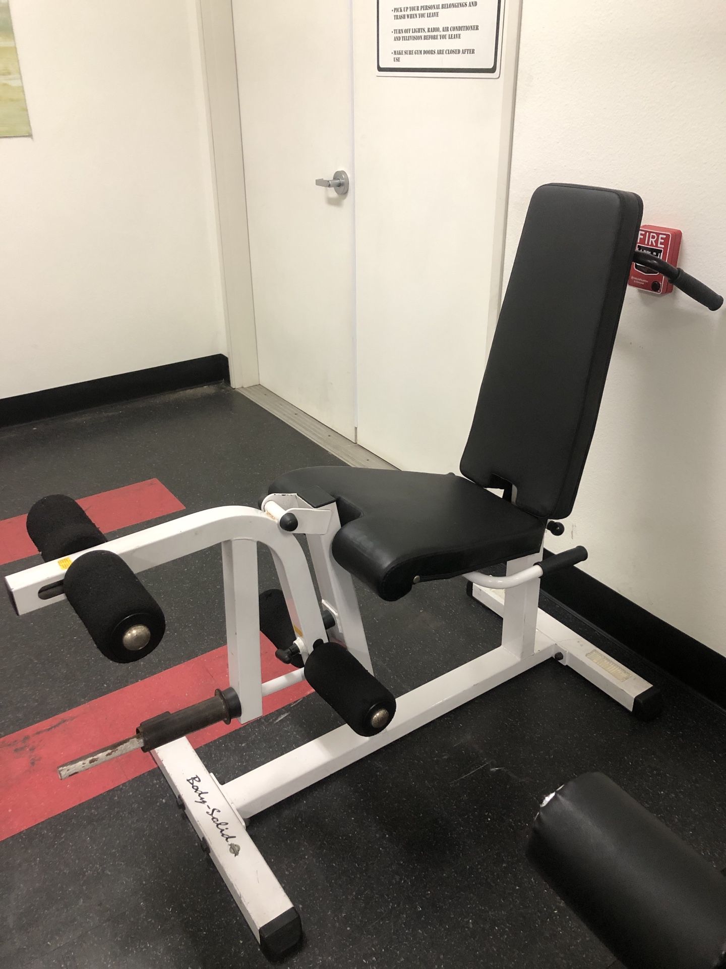 Leg extension machine commercial gym modle
