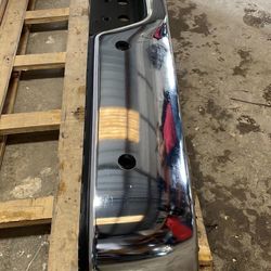 Rear Bumper 2009-2018 Ram 1500,4500 Comes With Brackets. Great Condition 