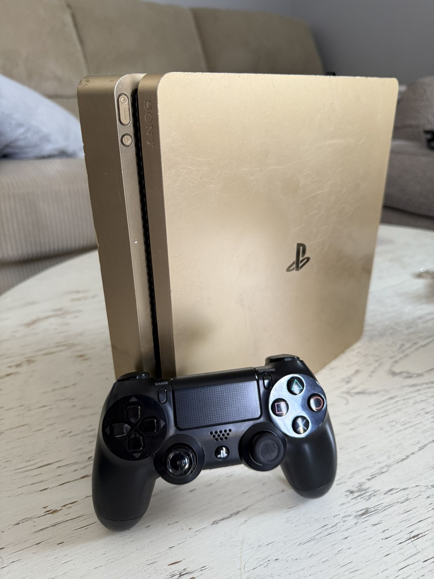 PS4 GOLD EDITION