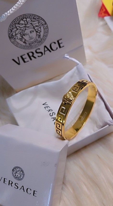 Bracelets  Versace