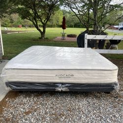 Ovacado Green King Mattress