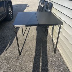 Black Foldable Table