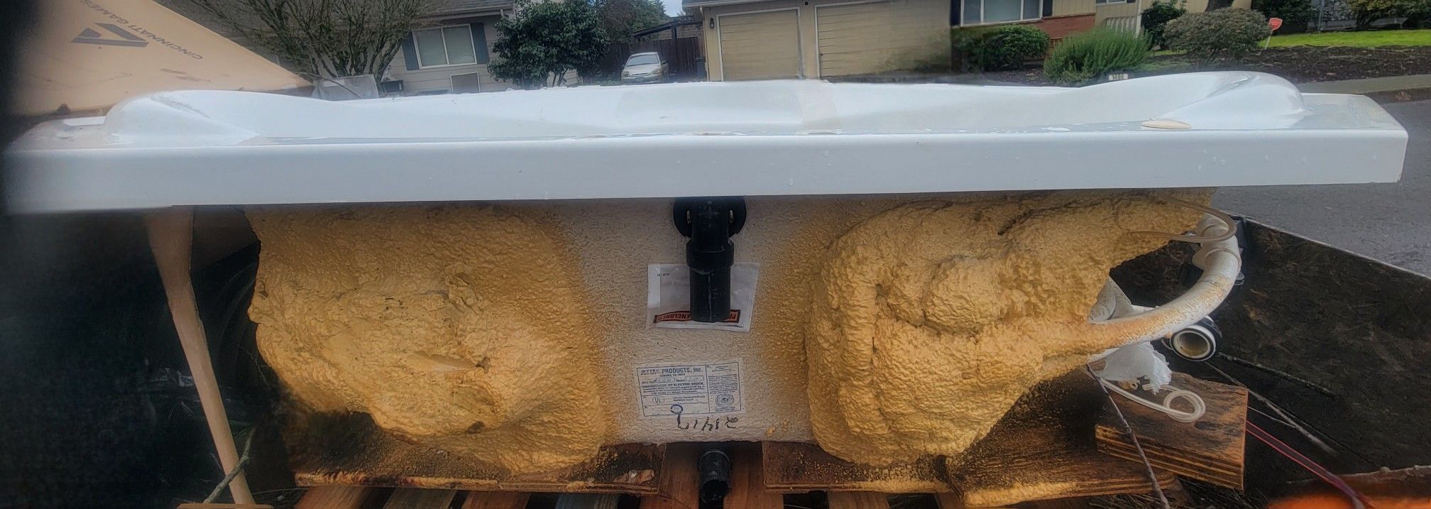 Jetted Tub With Pump