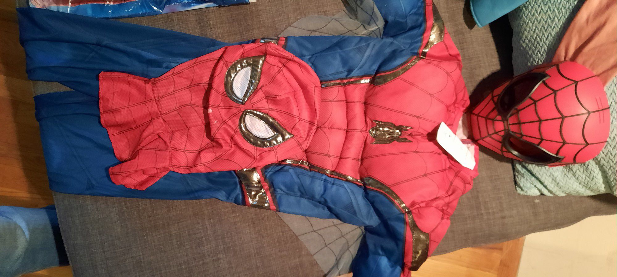 Spider-Man Homecoming Costume With Extra Mask