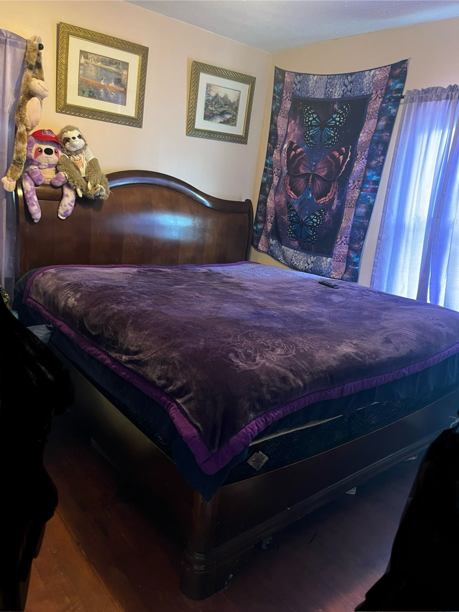 Free King Bed Frame And Boxspring 