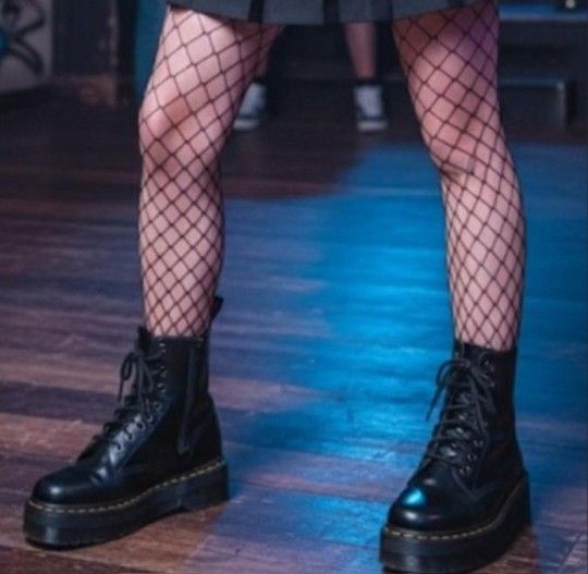 Black Dr. Martens Jadon Smooth Leather boots. Size 5M / 6L 