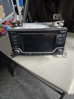 Stock Nissan Frontier Head Unit