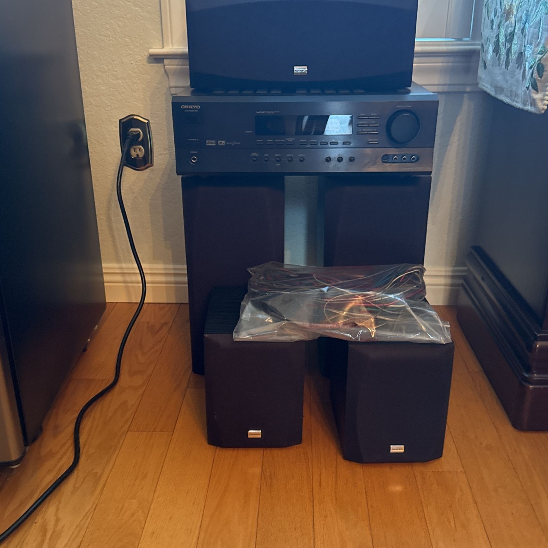Onkyo Receiver And Speakers HT-R500