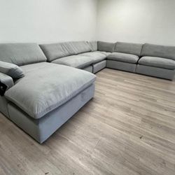 MODULAR BRAND NEW LIGHT GREY SECTIONAL SAME DAY DELIVERY 