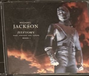 Micheal Jackson: HIStory - PAST, PRESENT AND FUTURE - BOOK 1