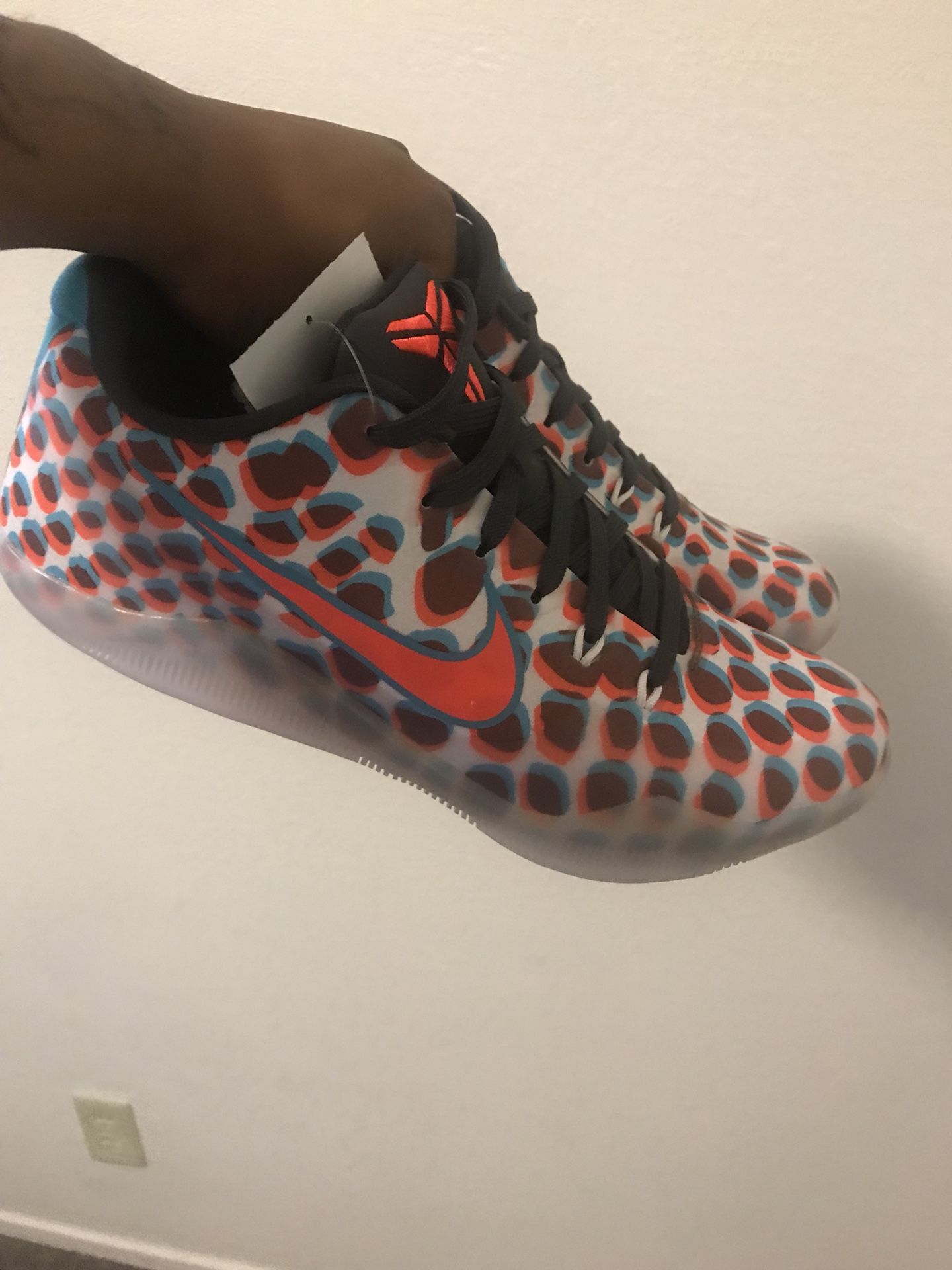 SHIPS FROM San Diego DAY SHIPPING NIKE KOBE X 10 Sz 3D