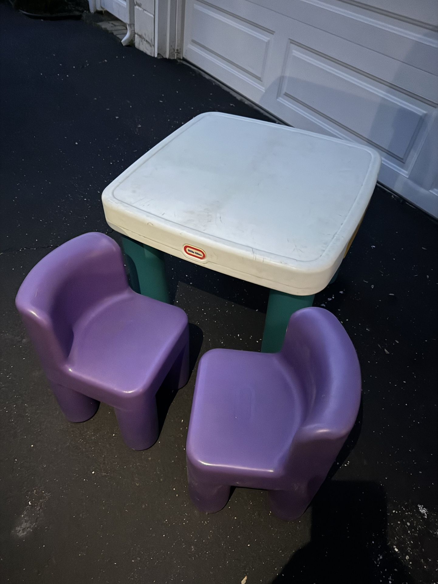 Little Tikes Table/chairs