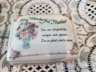 Vintage Audrey Jeanne's Expressions Mother Porcelain Jewelry Box - p/u near Gilbert High School