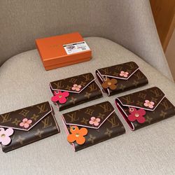 L V Girls Wallet New With Box 2024
