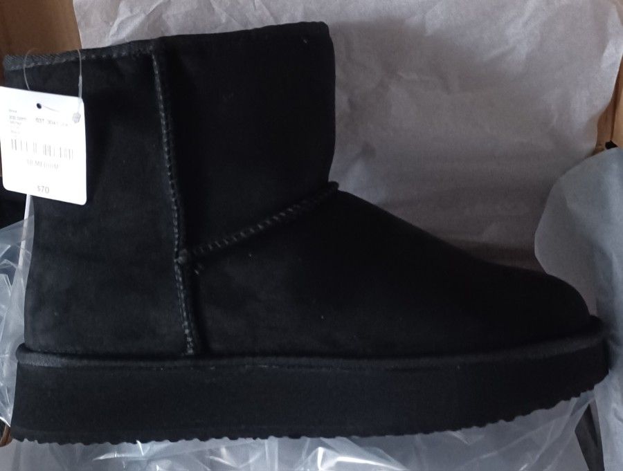 Women's Boots Size 10 New Black