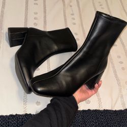 A New Day, Black Boots, Size 8 1/2