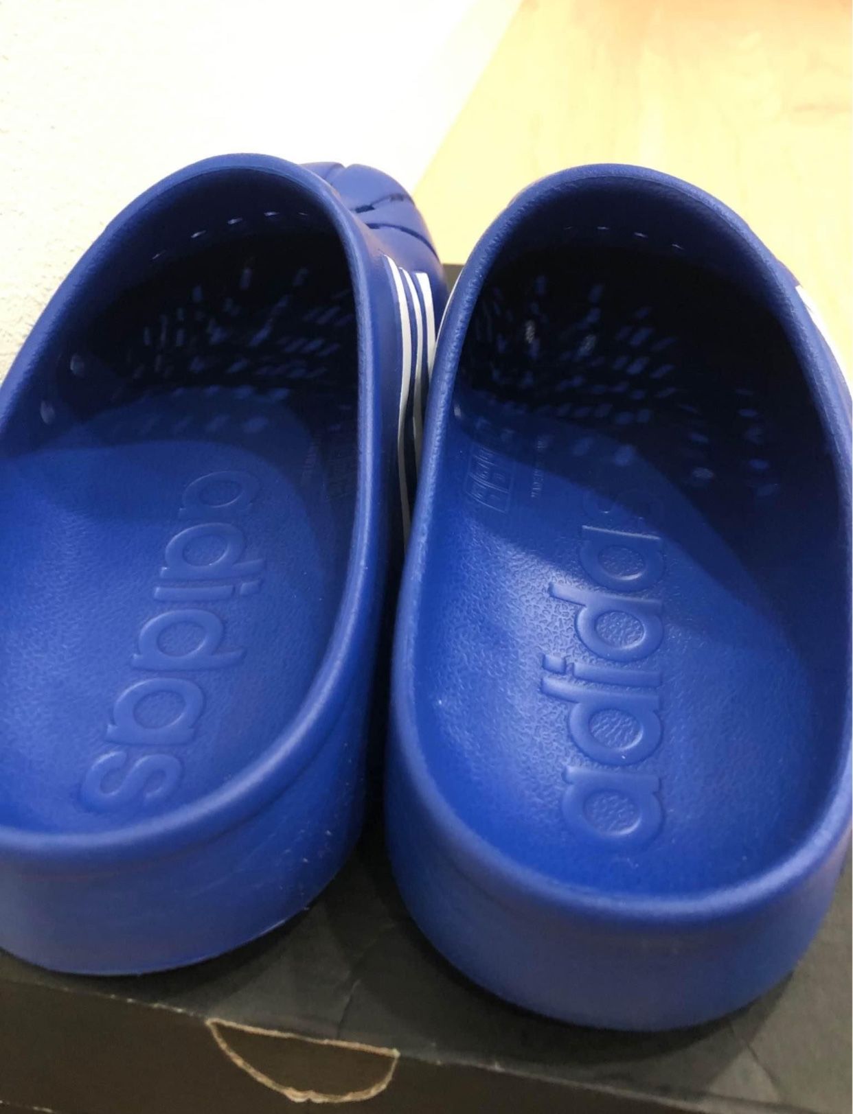 Adidas unisex adult Adilette Clog Size M9/W10 Clothing