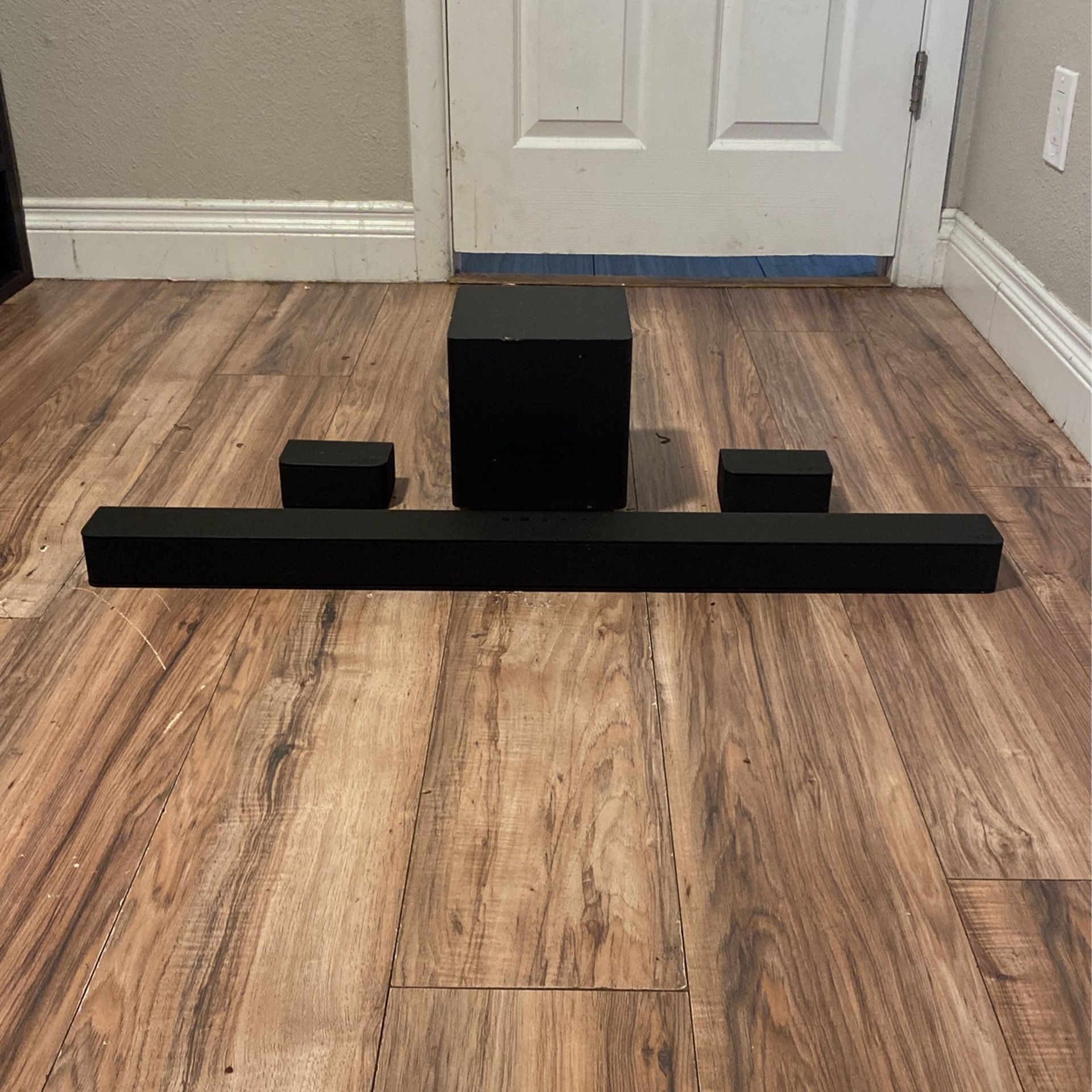 Vizio Vseries 5.1 Home Theater Soundbar for Sale in Phoenix, AZ OfferUp