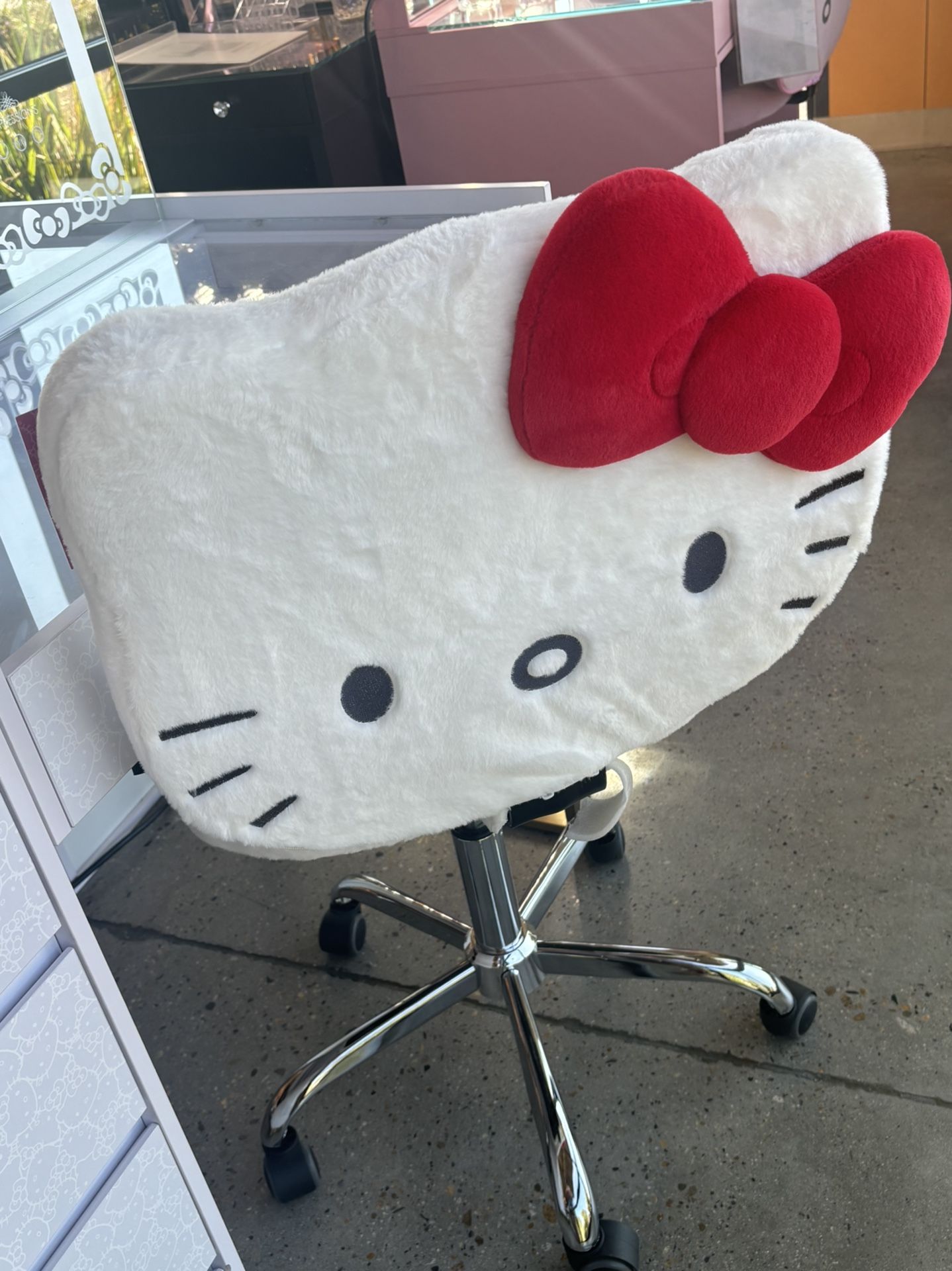 Hello Kitty Chair