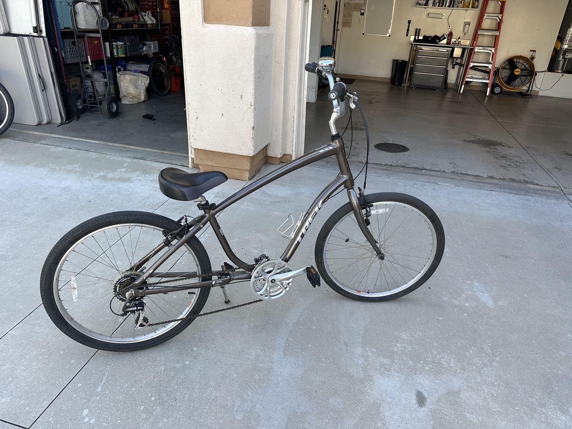 Trek Pure Sport Men’s Comfort Bike