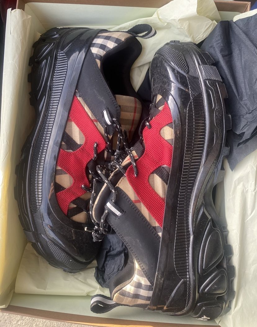 Burberry shoes