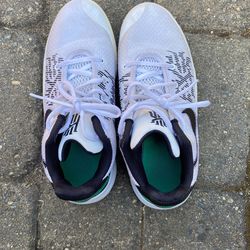 Nike Kyrie’s size 4 1/2 Basketball shoes