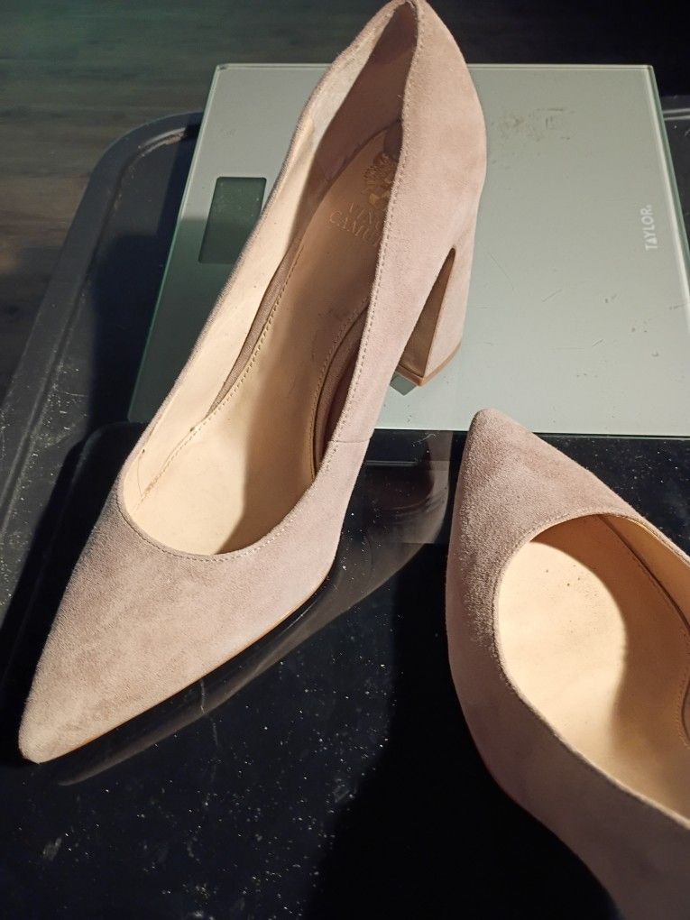VINCE CAMUTO  SUEDE POINTED TOE BLOCK HEEL PUMPS SIZE 11M 