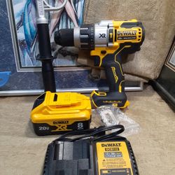 NEW DEWALT 20V XR 1/2 HAMMER DRILL DRIVER TOOL KIT 