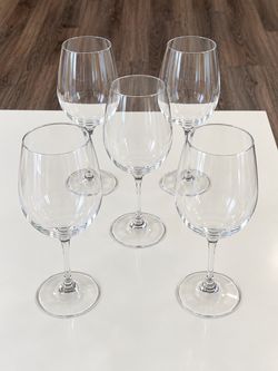 Set of 5 Clear Crystal Wine Glasses