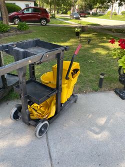 Multi cleaning carts