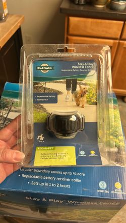 Wireless fence with two collars. NIB