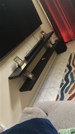 Floating shelves