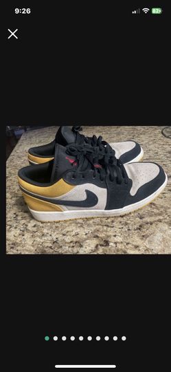 Jordan 1 Low Sail University Gold Black 